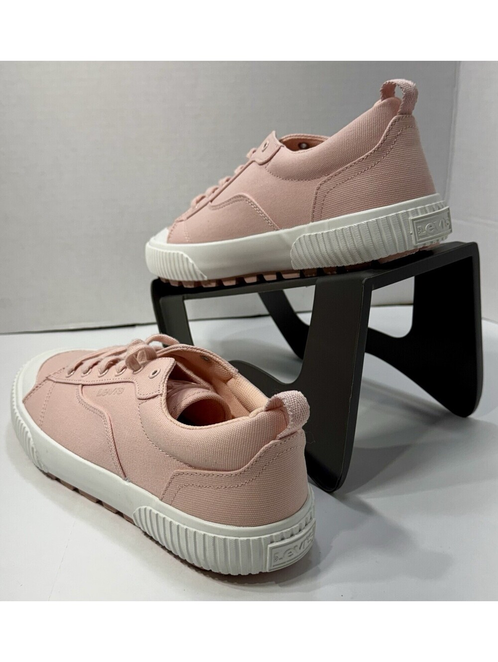 NEW LEVI'S Rose Emma Pink Sneakers Woman’s 9 - Picture 3 of 8